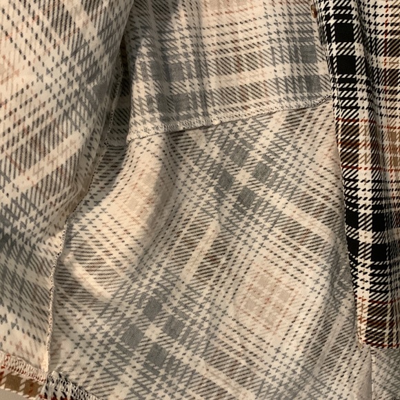 Robert Louis- Khaki Checkered Shirt - Picture 8 of 9